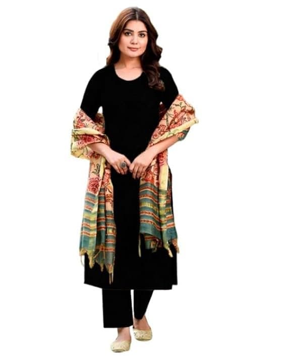 AureliaX Women’s Black & Green Solid Kurta Set