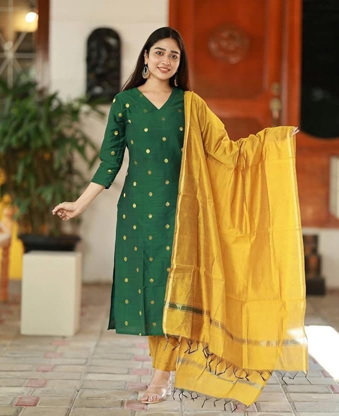 Zyra Women’s Green Silk Cotton Kurta Set