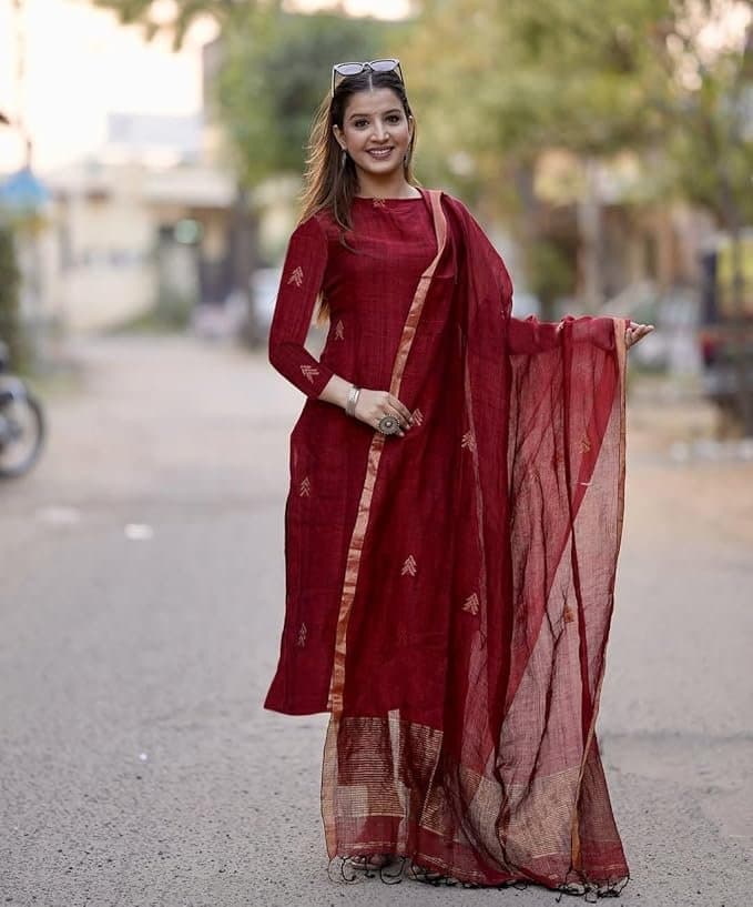 AureliaX Women’s Maroon Cotton Kurta Set