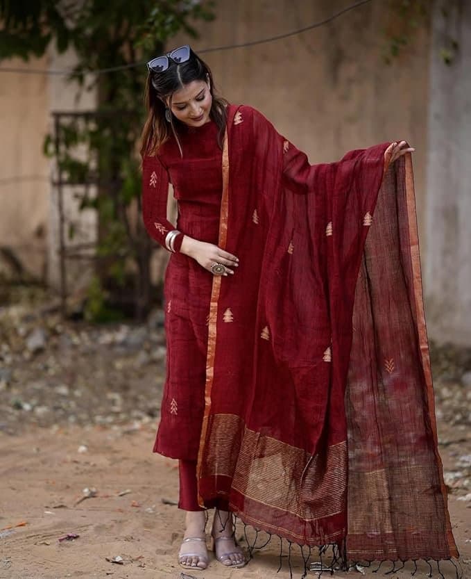 AureliaX Women’s Maroon Cotton Kurta Set